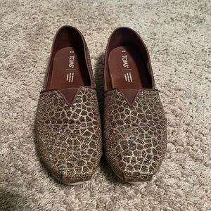 Giraffe Print Sparkle Toms